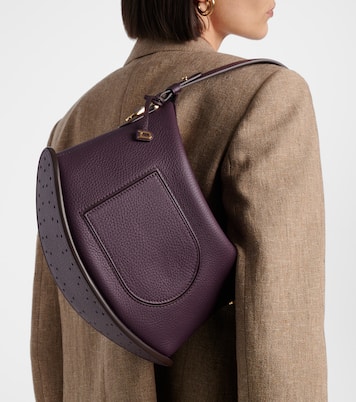 Pin Small leather tote bag | Delvaux