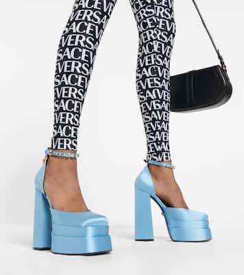 Medusa Aevitas satin platform pumps | Versace