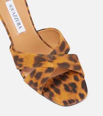 Mules Divine 50 en daim à motif léopard | Aquazzura