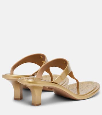 صندل بصباع من المعدن Alia 55 | Versace