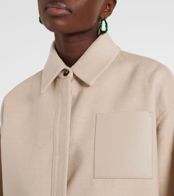 Hemdjacke aus Wolle und Kaschmir mit Leder | Loewe