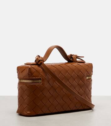 Bang Bang Intrecciato leather vanity bag | Bottega Veneta