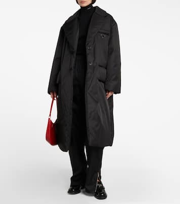 Abrigo acolchado de Re-Nylon con cinturón | Prada