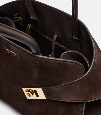 Borsa Hug in suede | Ferragamo