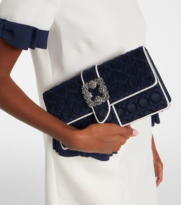 Clutch Capri Mini de satén adornado | Manolo Blahnik