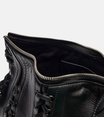 Schultertasche Manta Small aus Leder | McQueen