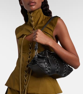 Schultertasche Manta Small aus Leder | McQueen