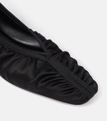 Ballerine The Gathered Flat in raso | Toteme