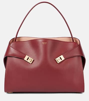 Hug Large leather shoulder bag | Ferragamo