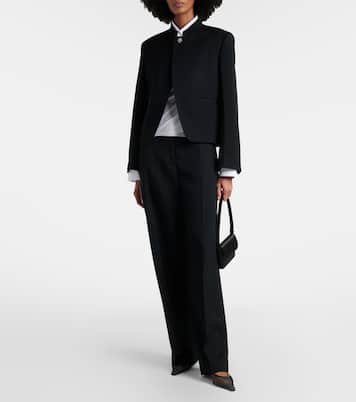 ميولز من الشبك مع تقليم بالجلد | Victoria Beckham