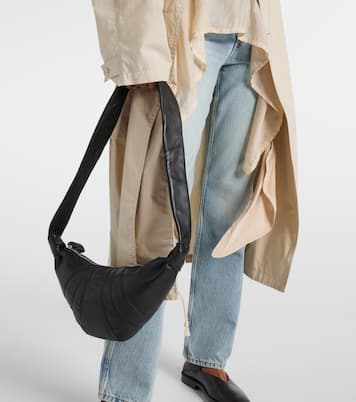 Schultertasche Croissant Small aus Leder | Lemaire