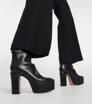 VLogo leather ankle boots | Valentino Garavani