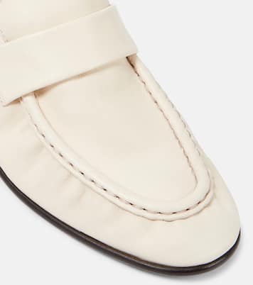 Loafers Soft aus Leder | The Row
