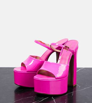 Mules Tan-Go à plateau en cuir verni | Valentino Garavani