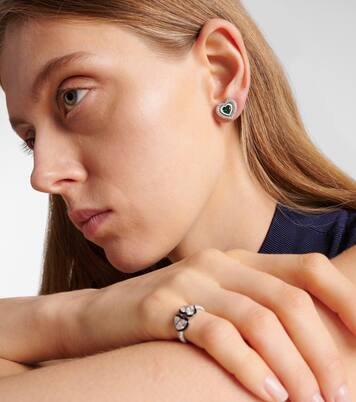Boucles d'oreilles Heart en or blanc 18 ct, diamants et émeraudes | Kamyen