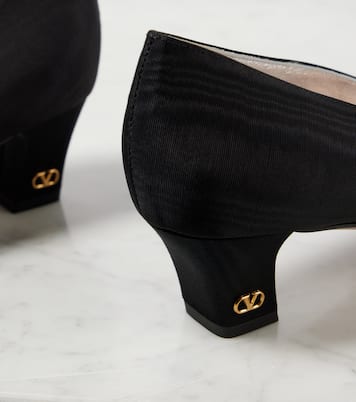 Pumps Bowow 45 in moiré con cristalli | Valentino Garavani