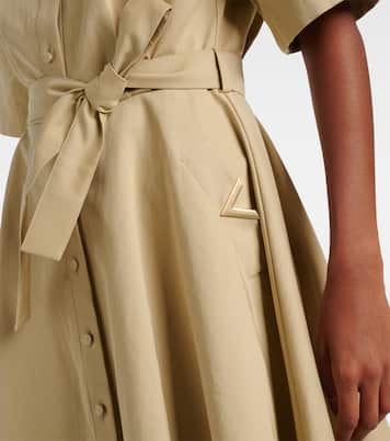 Vestido camisero de algodón y lino con VGold | Valentino