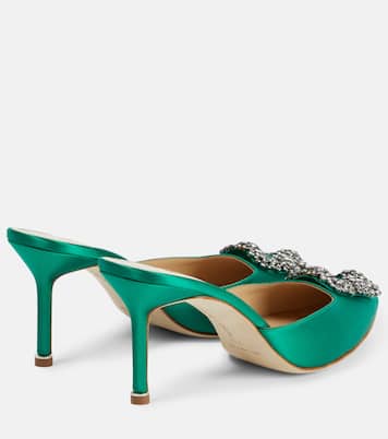 Mules Hangisimu 70 in raso con cristalli | Manolo Blahnik