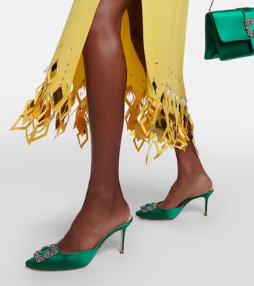 Mules Hangisimu 70 in raso con cristalli | Manolo Blahnik
