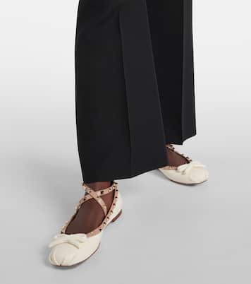 Ballerinas Rockstud aus Leder | Valentino Garavani