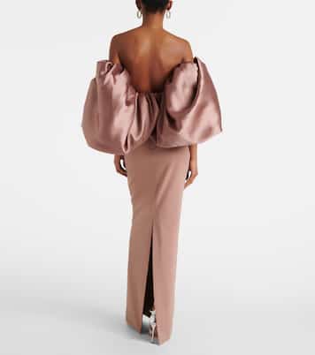 Abito lungo off-shoulder Floris con raso | Solace London
