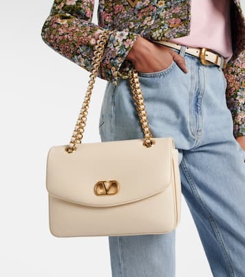 Djuna Medium leather shoulder bag | Valentino Garavani