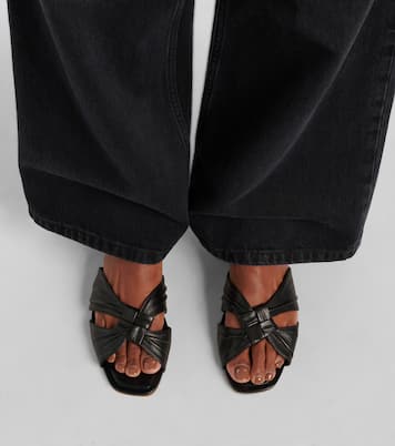 Pantoletten Soft Knot aus Satin | The Row