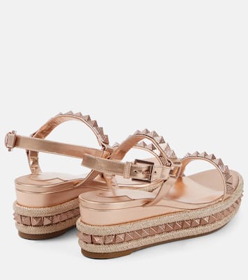 Verzierte Plateausandalen Pyraclou aus Metallic-Leder | Christian Louboutin
