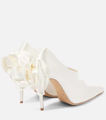 Pumps in raso con applicazione | Magda Butrym