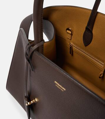 Hug Medium leather tote bag | Ferragamo