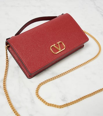 Sac à bandoulière VLogo Small en cuir | Valentino Garavani