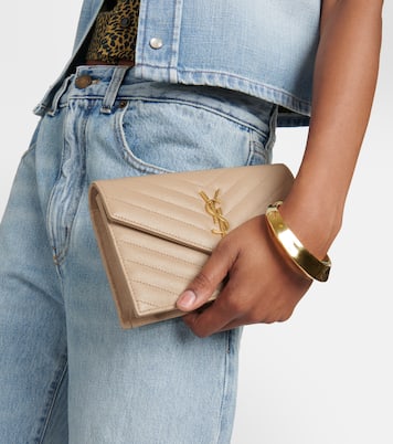 Cassandre matelassé envelope leather wallet on chain | Saint Laurent