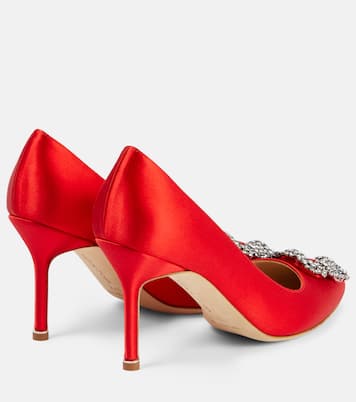 Pumps Hangisi 90 in raso con cristalli | Manolo Blahnik