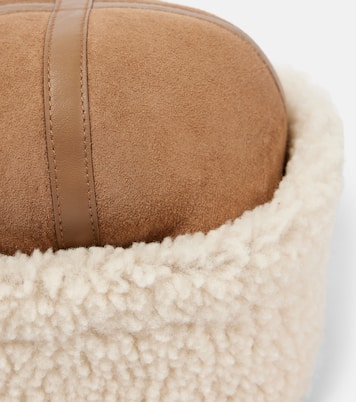 Cappello in suede e shearling con pelle | Toteme