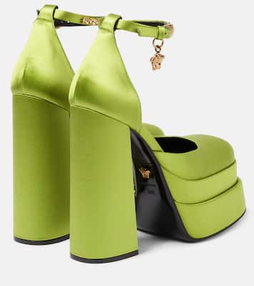 Medusa Aevitas satin platform pumps | Versace