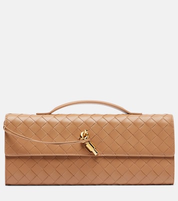 Andiamo Intrecciato leather clutch | Bottega Veneta
