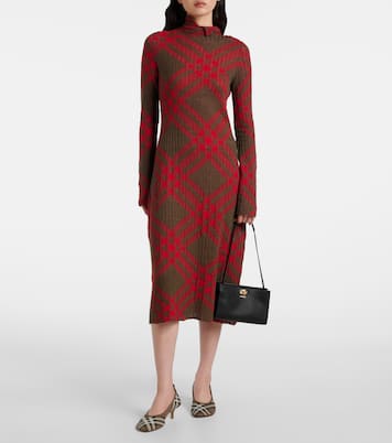Small leather crossbody bag | Burberry