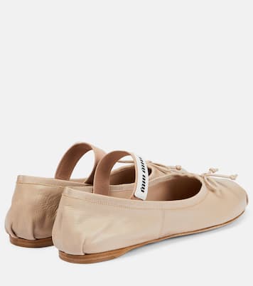 Ballerines en cuir à logo | Miu Miu