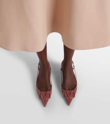 VLogo Signature 40 patent leather pumps | Valentino Garavani