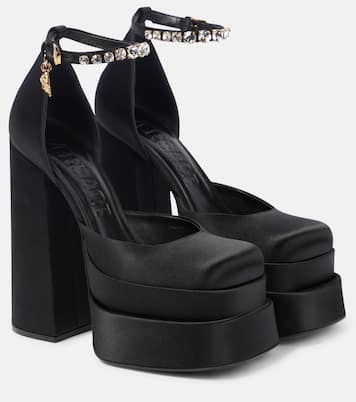 Medusa Aevitas satin platform pumps | Versace