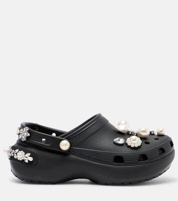 x Crocs zuecos con plataforma adornados  | Simone Rocha