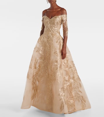 Robe longue brodée en tulle à encolure bardot  | Monique Lhuillier