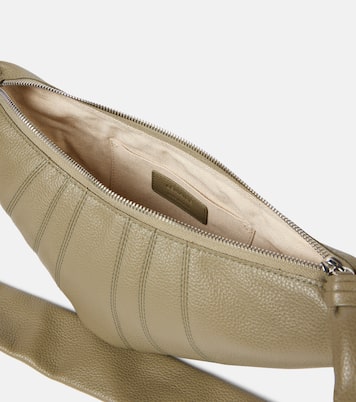 Schultertasche Croissant Small aus Leder | Lemaire