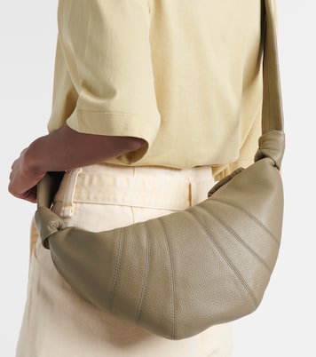 Schultertasche Croissant Small aus Leder | Lemaire
