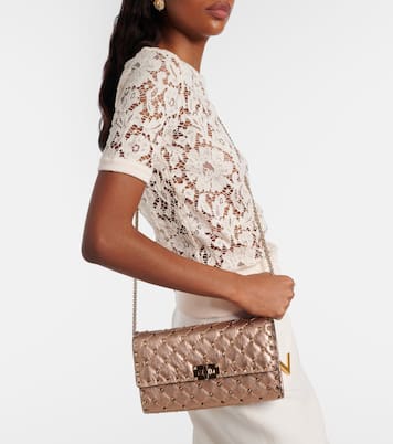 Borsa Rockstud Spike in pelle metallizzata | Valentino Garavani