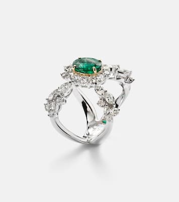 Reign Supreme 18kt white gold ring with diamonds and emeralds | Yeprem