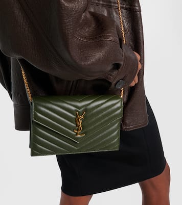 Portemonnaie mit Kettenriemen Cassandre Envelope | Saint Laurent