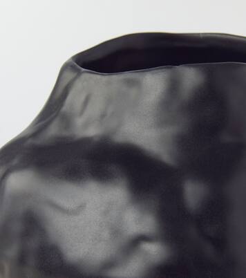 Unearthed Large vessel | Completedworks