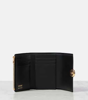 Pebble leather wallet | Loewe