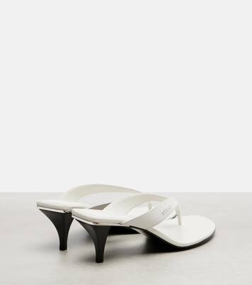 Vittoria leather thong sandals | Gucci